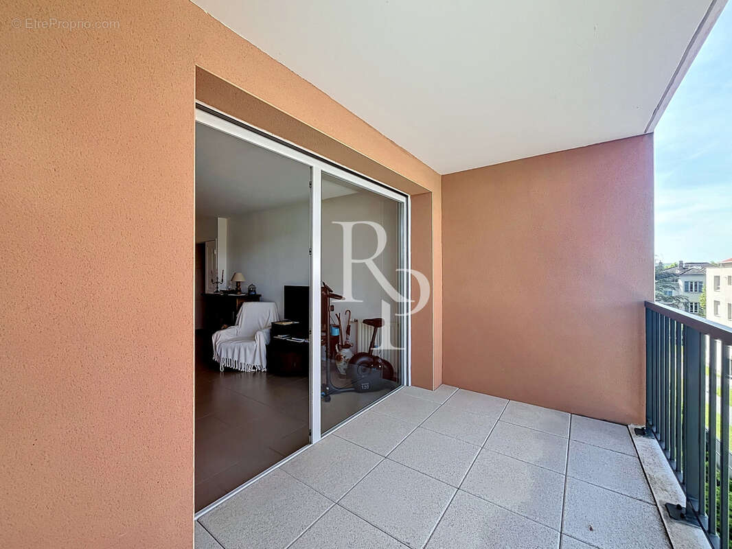 Appartement à CRAPONNE