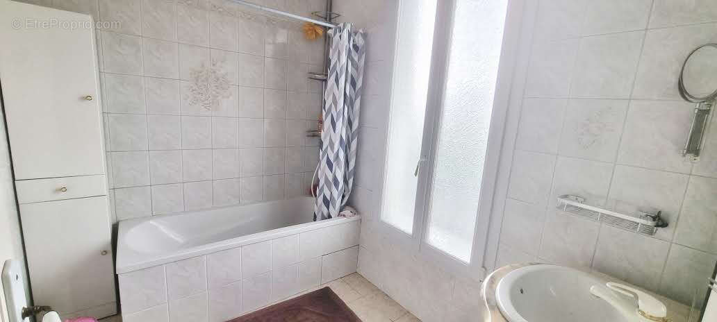 Maison à MONTMORENCY