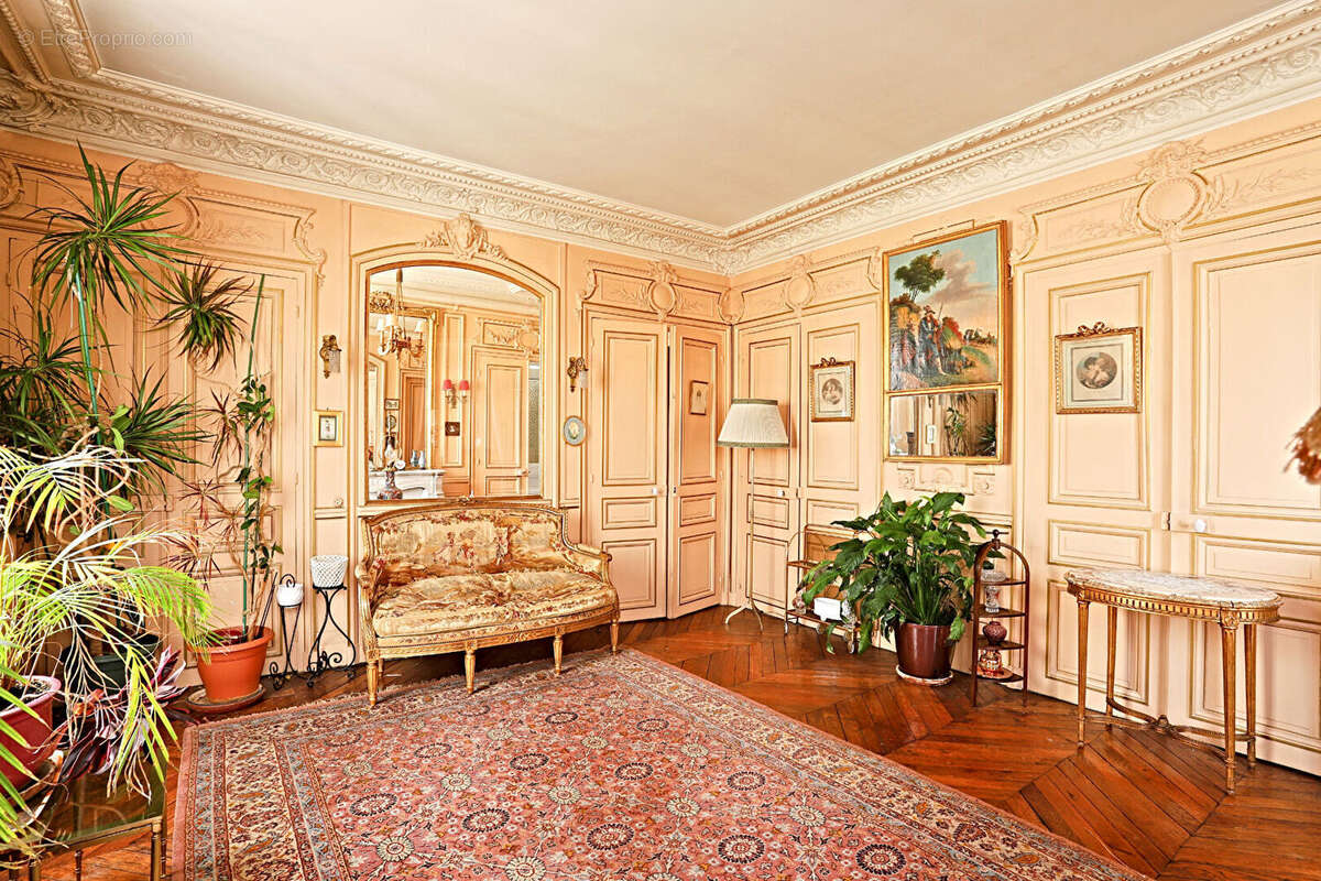 Appartement à PARIS-5E