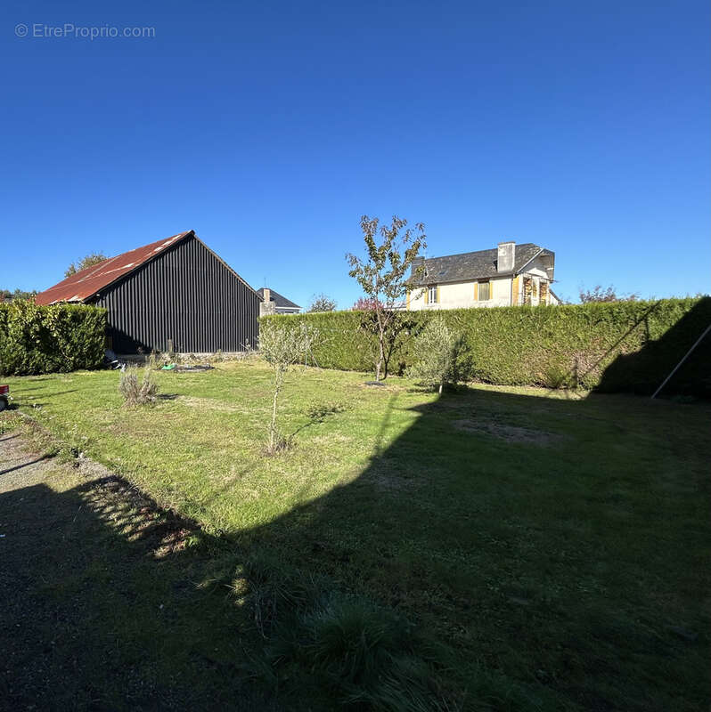 Maison à SAINT-PRIEST-DE-GIMEL