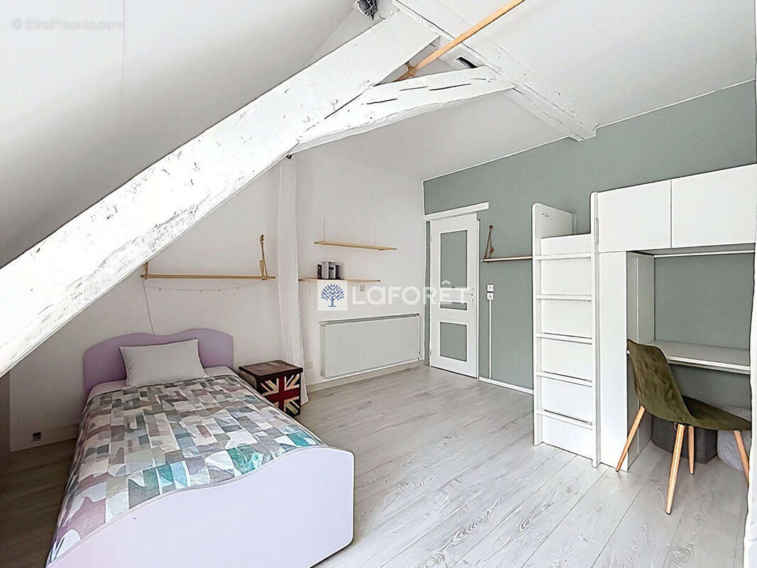 Maison de ville - 5 chambres et extérieur - photo 11