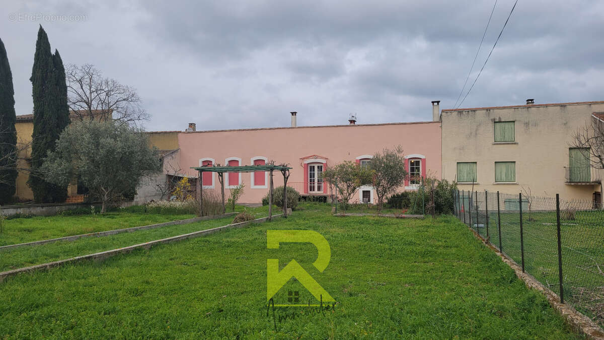 Maison à PIEUSSE