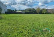 Terrain à MONTIGNY-SUR-LOING