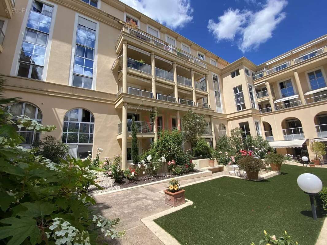 Appartement à AIX-EN-PROVENCE