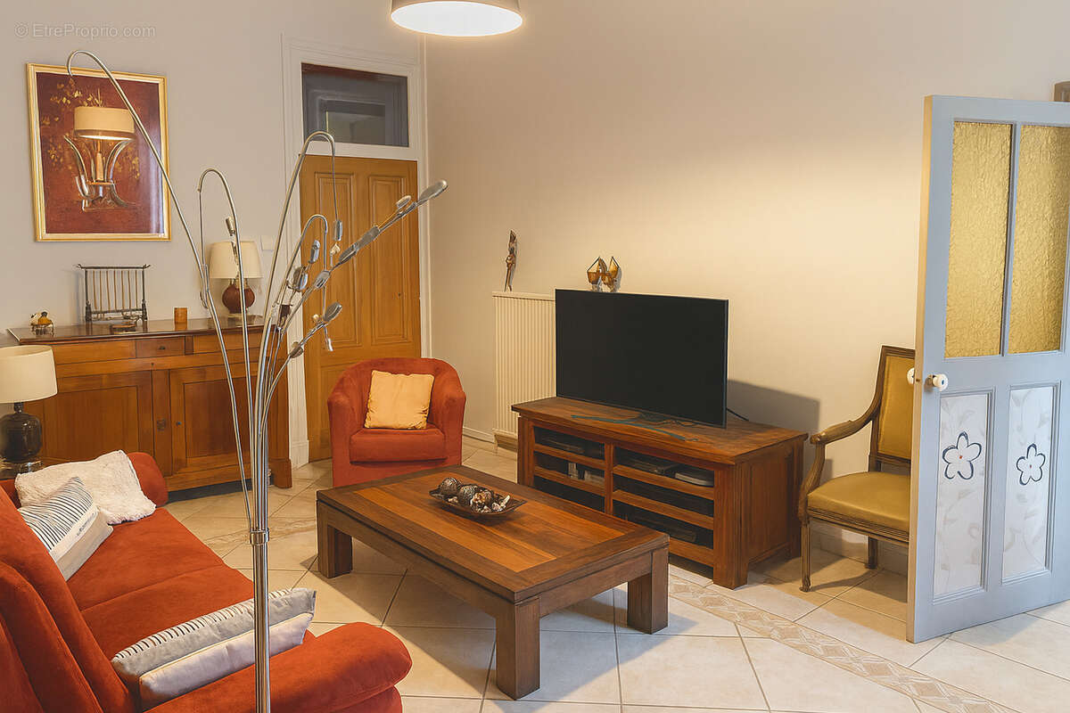 Maison à MONTELIMAR