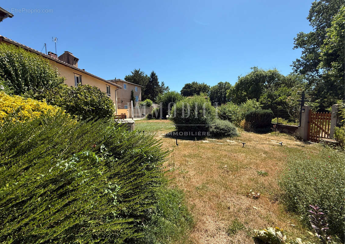 Maison à MOGNENEINS