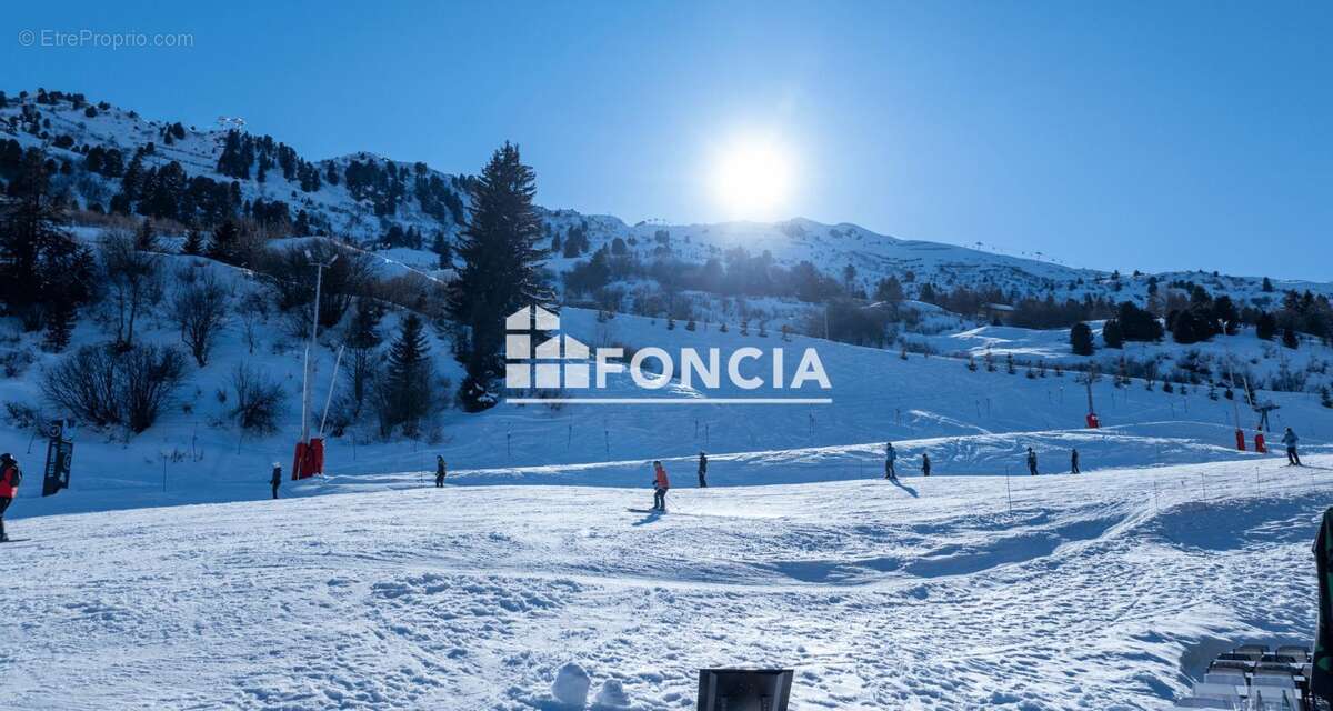 Appartement à LES ALLUES