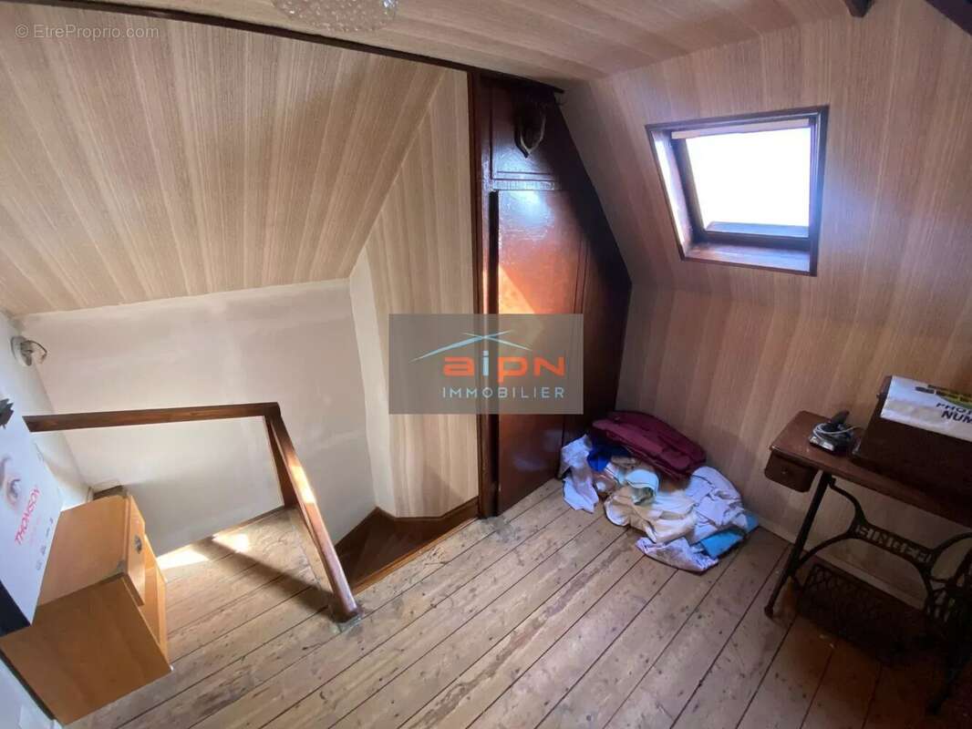 Maison à SAINT-ETIENNE-DU-ROUVRAY