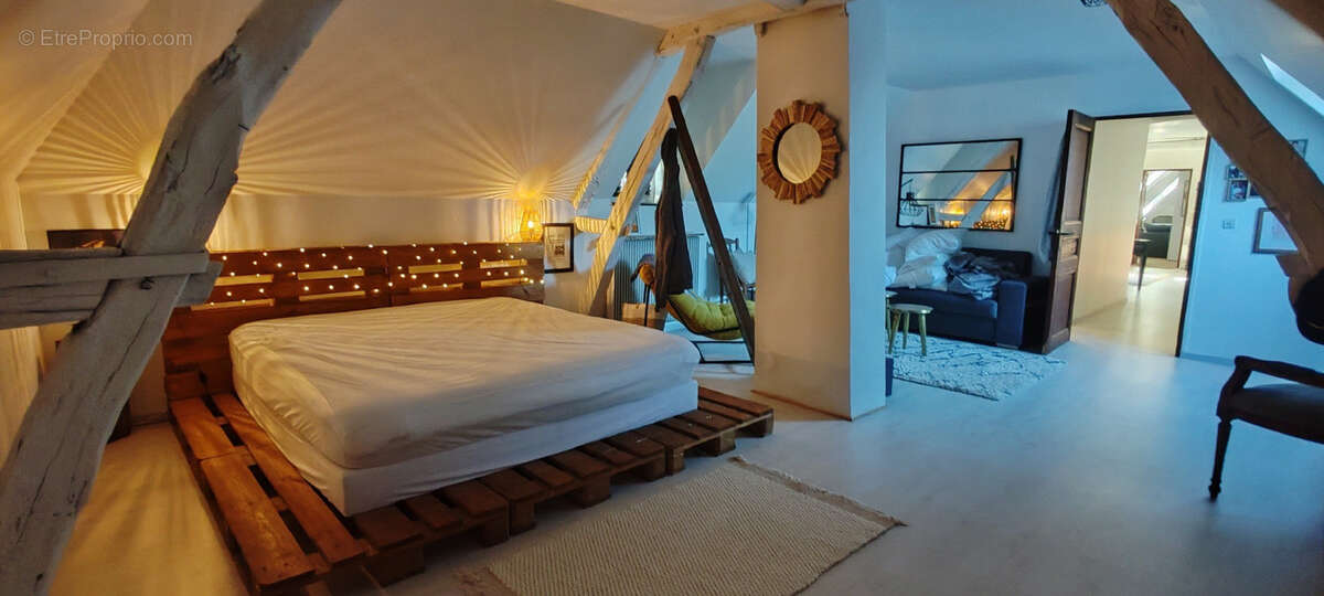 Maison à PONT-SUR-YONNE