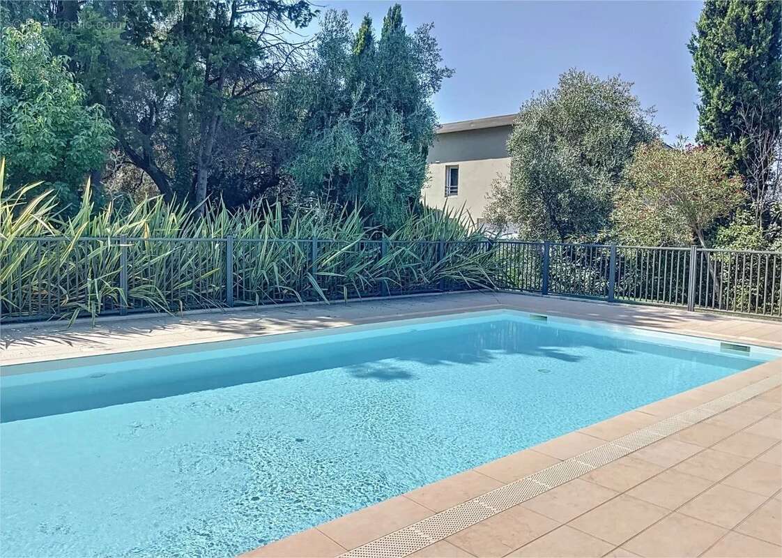 Appartement à MOUGINS