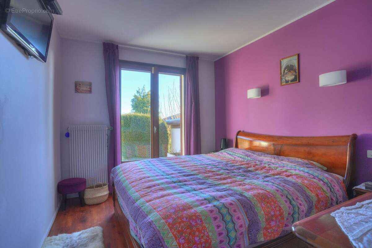 Maison à CHALLEX