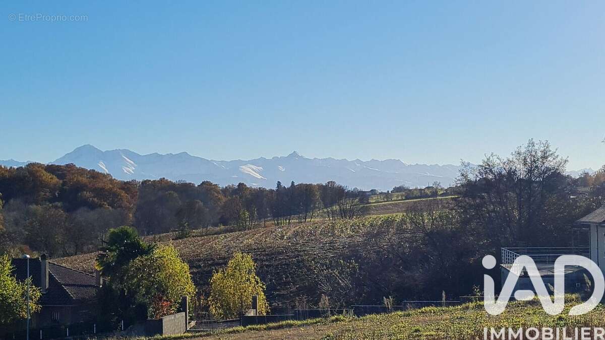 Terrain 1683 m² à Oleac-Debat  - photo 2