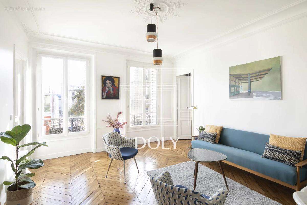 Appartement à PARIS-10E