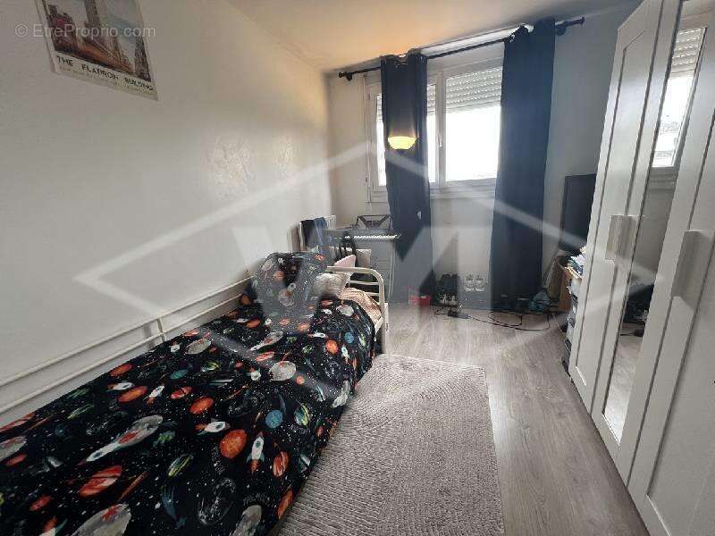 Appartement à COMBS-LA-VILLE