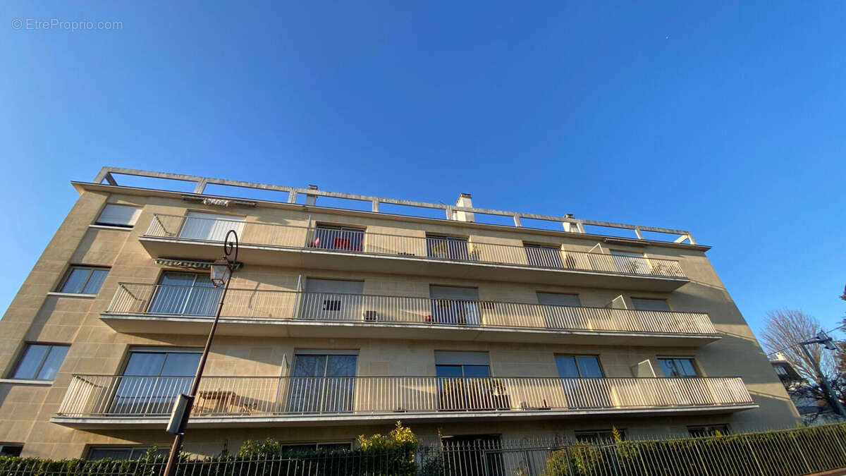 Appartement à ENGHIEN-LES-BAINS