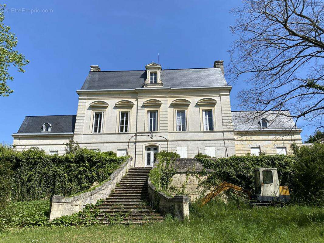 Maison à MONTAGNE