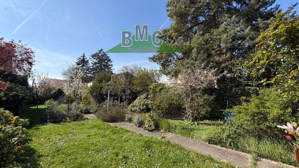 Maison à SAINT-LEU-LA-FORET