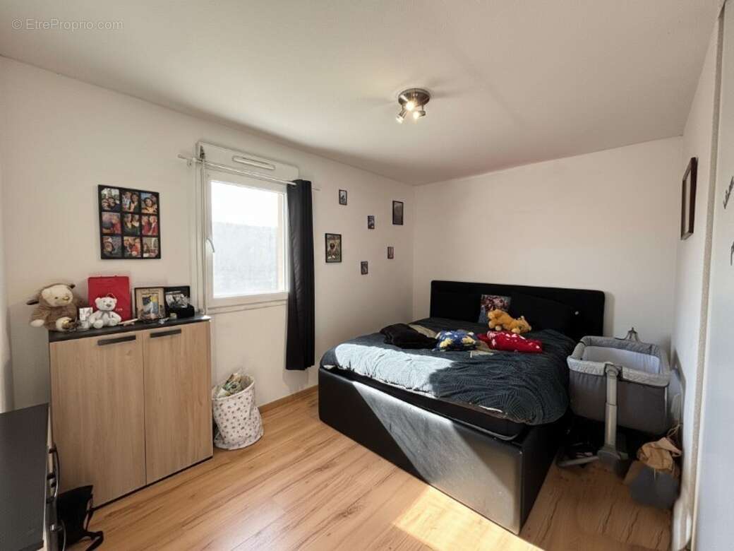 Maison à MONTELIMAR