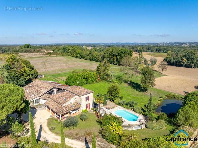 Maison à CASTILLONNES