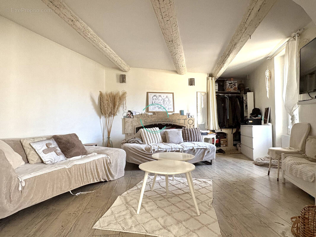 Appartement à MARSEILLE-11E