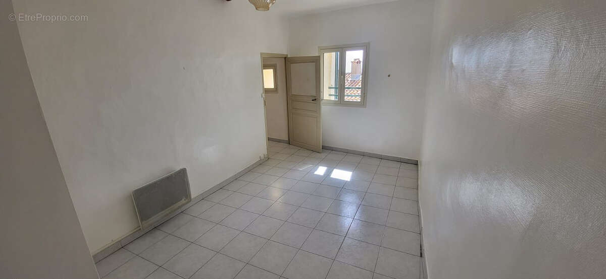 Appartement à PUISSALICON