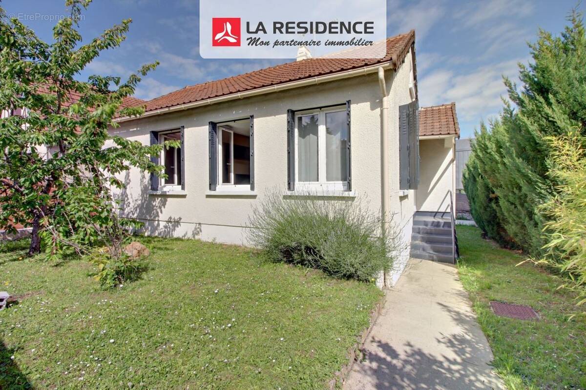 Maison à BONNIERES-SUR-SEINE