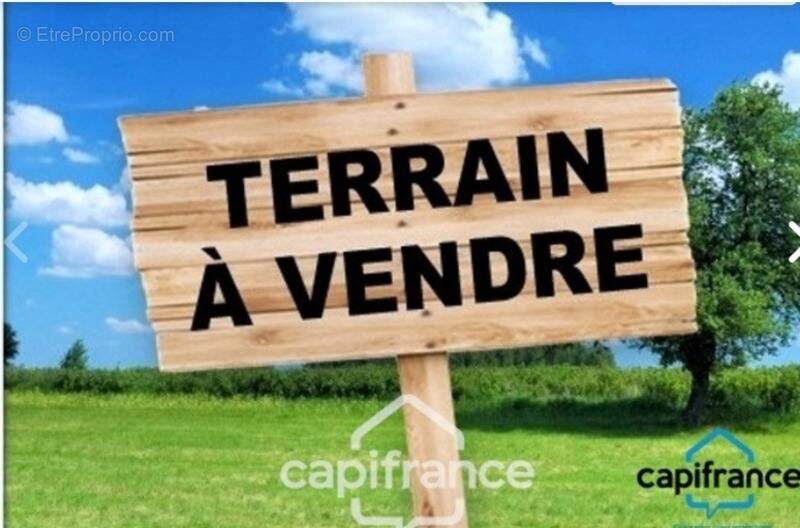 Terrain à CHENNEVIERES-SUR-MARNE