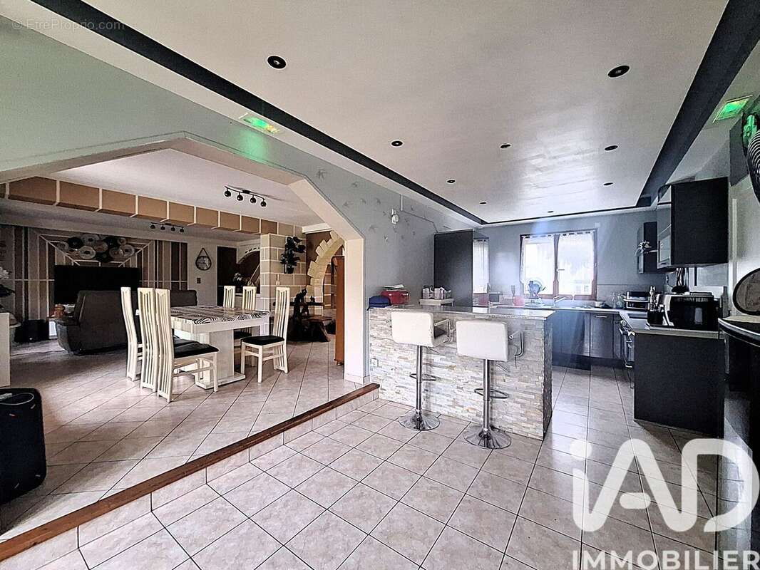 Photo 6 - Maison à SAINT-CYR-SUR-MORIN