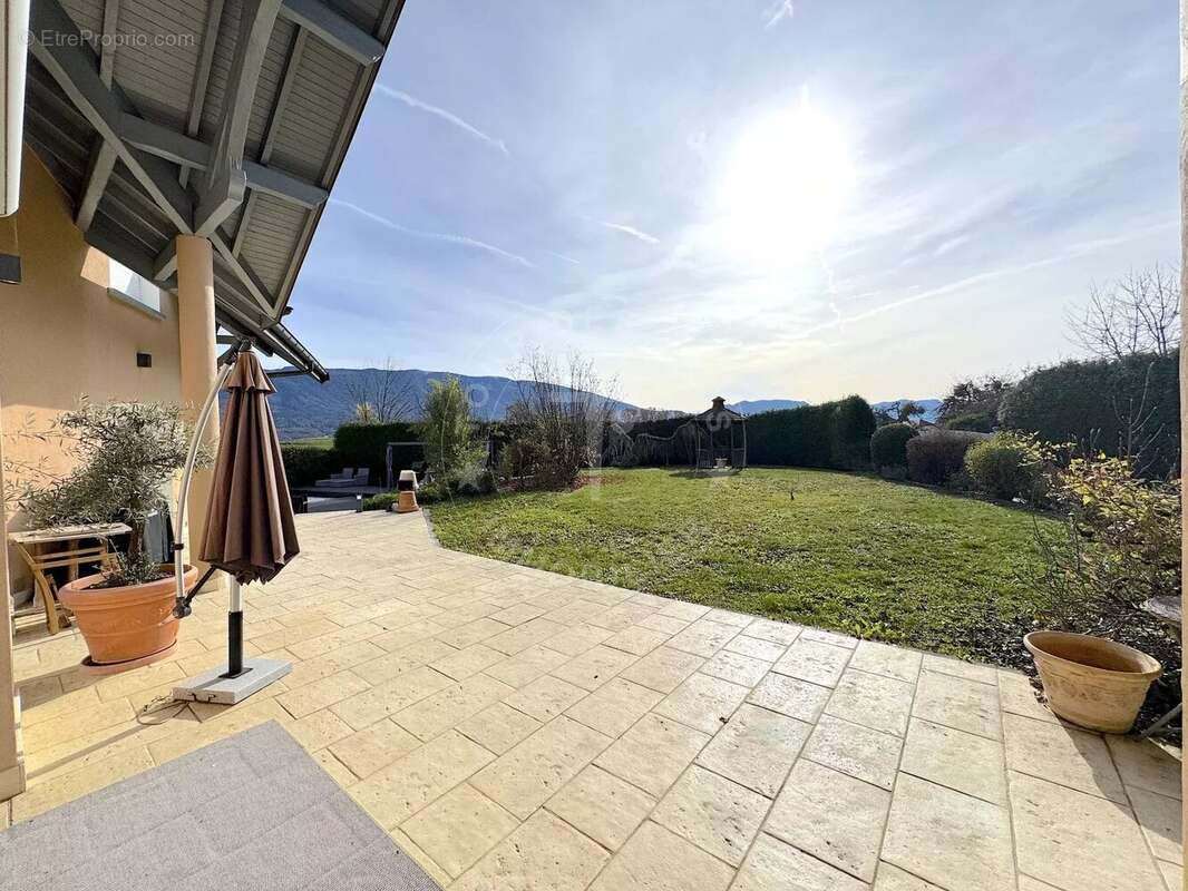 Appartement à CHAPEIRY