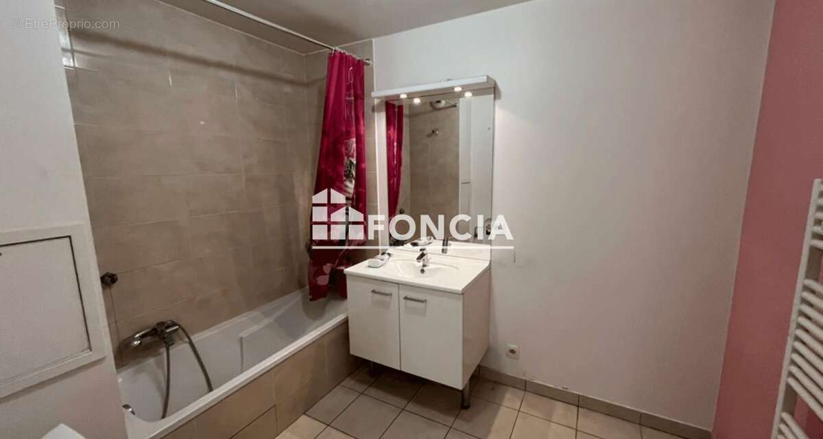 Appartement à VETRAZ-MONTHOUX