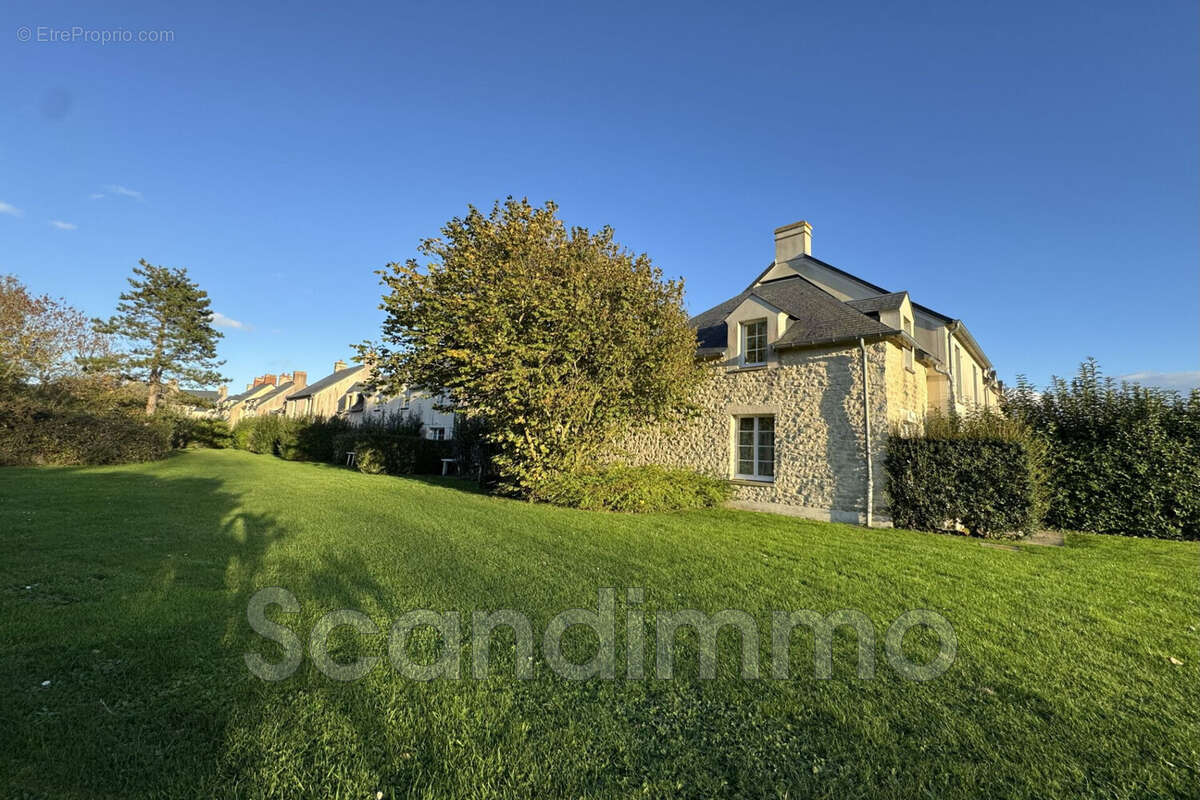 Maison à PORT-EN-BESSIN-HUPPAIN