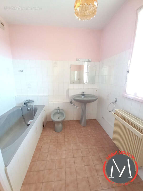 Appartement à CHAMPAGNE-AU-MONT-D&#039;OR