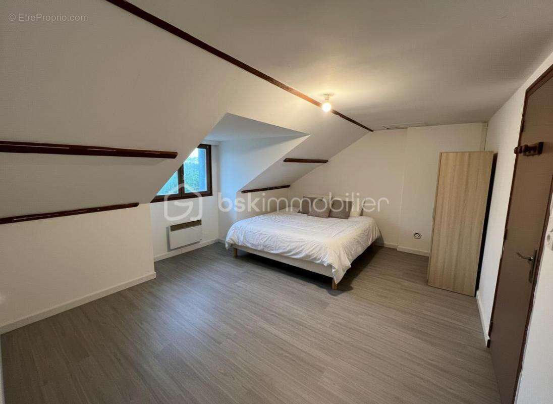 Maison à VAL-D&#039;IZE