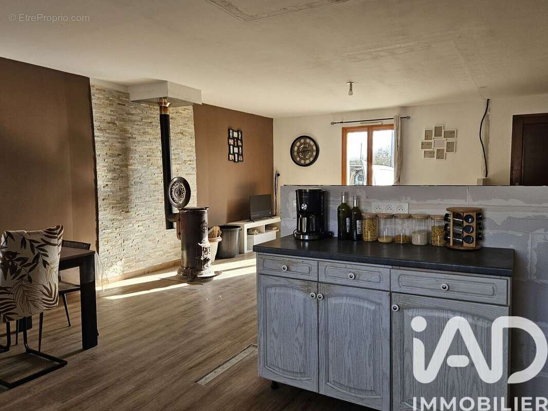 Maison 88 m² à Armeau  - photo 4