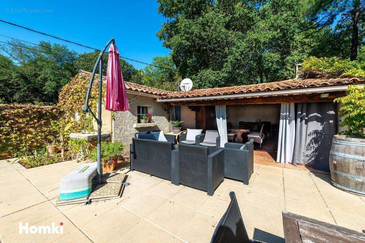 Maison à SUZE-LA-ROUSSE