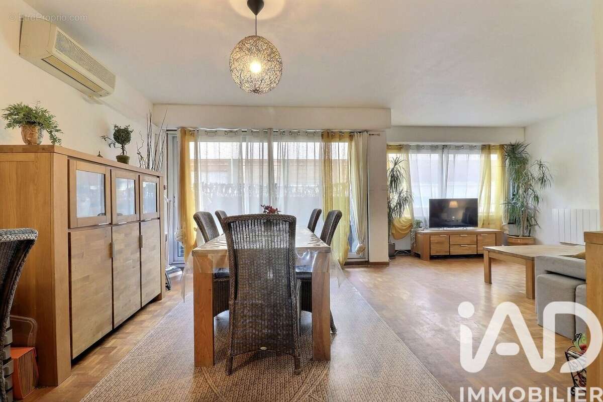 Photo 2 - Appartement à MARSEILLE-9E