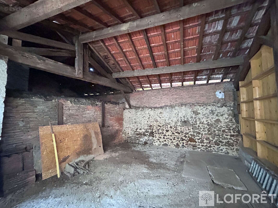 Maison Moustey 8 pièces 220M2- Fort potentiel - photo 13