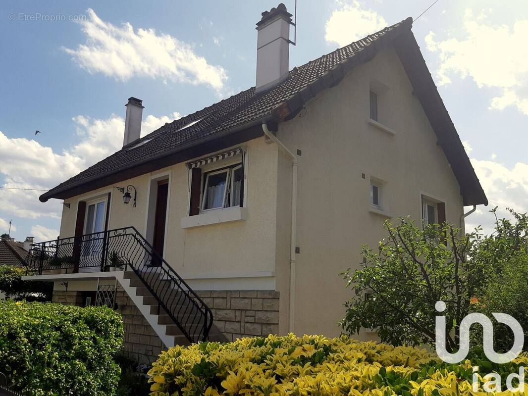 Photo 1 - Maison à SAINTE-GENEVIEVE-DES-BOIS