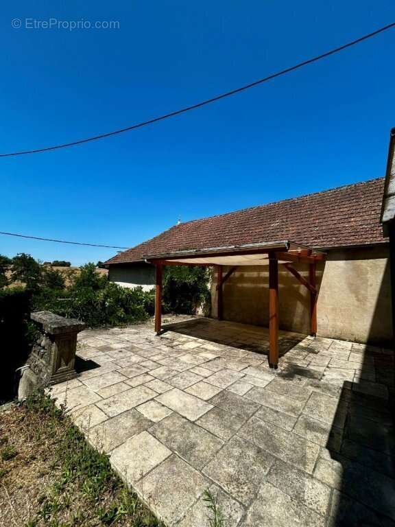 Maison de caractere coeur bazois  face au canal - toutes commodites - cour et dependances - - photo 19