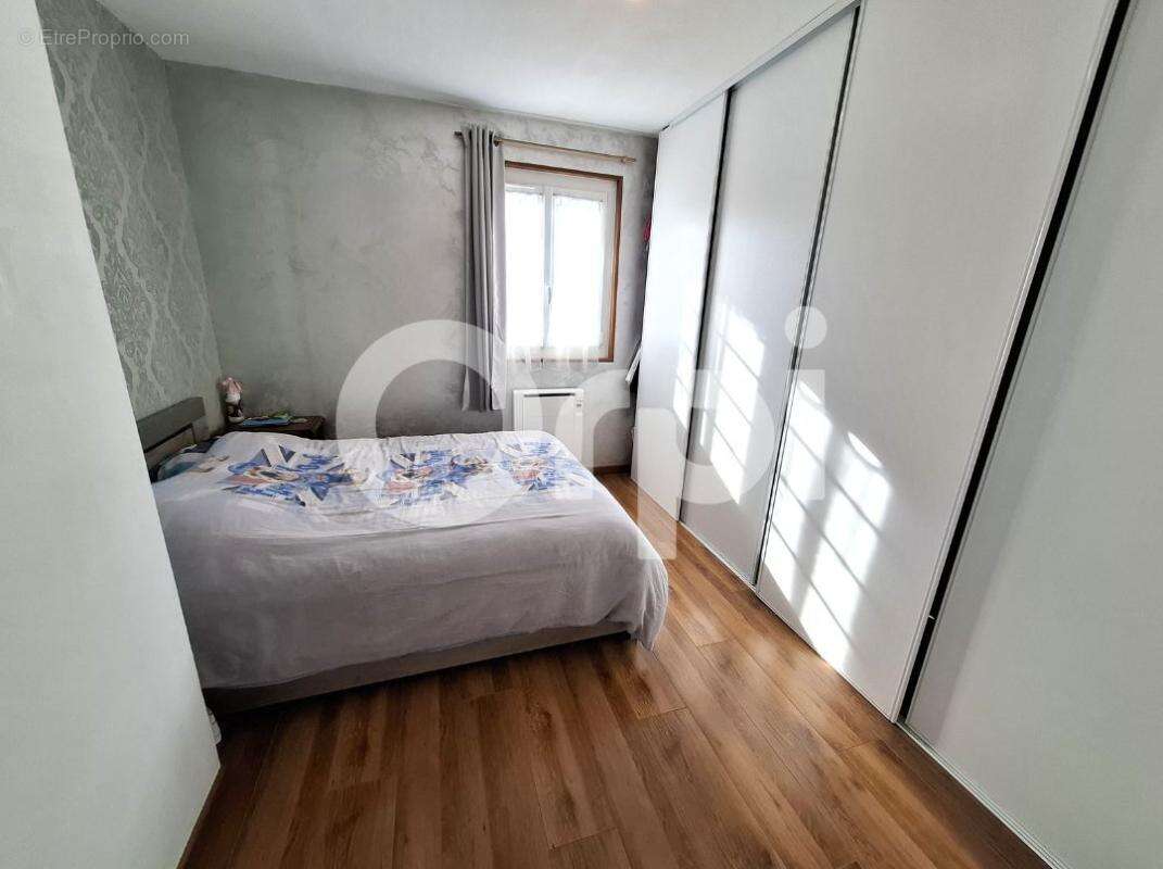 Maison à CUISE-LA-MOTTE