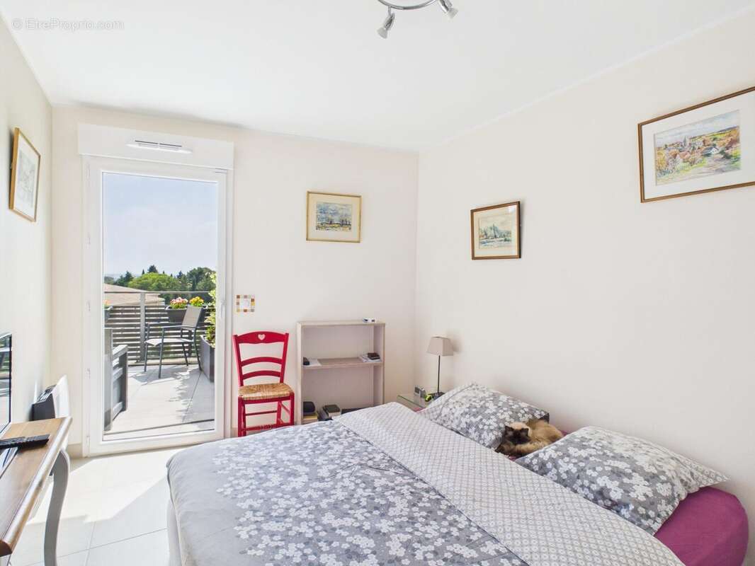 Appartement à VILLENEUVE-LES-AVIGNON