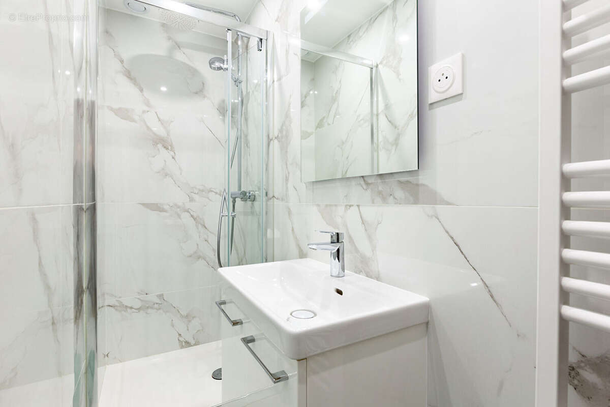 Appartement à PARIS-7E