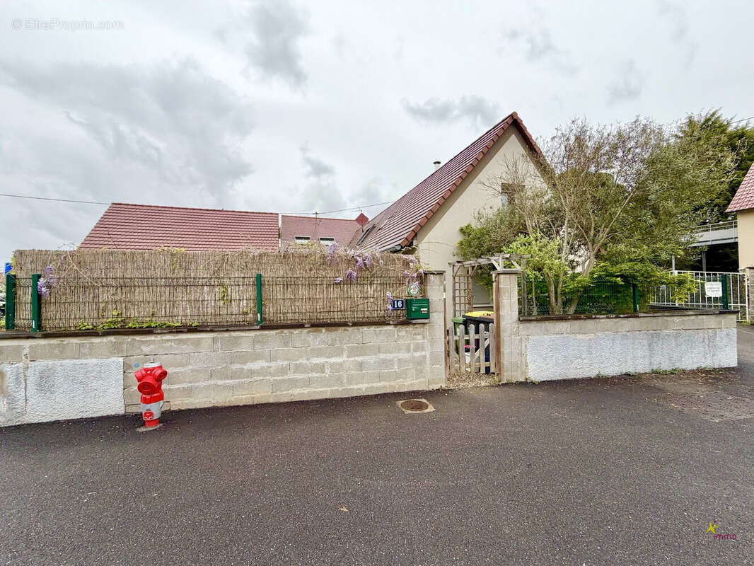 Maison 4 pièces 89 m² · à Kilstett · 89 m² · 328 000 €