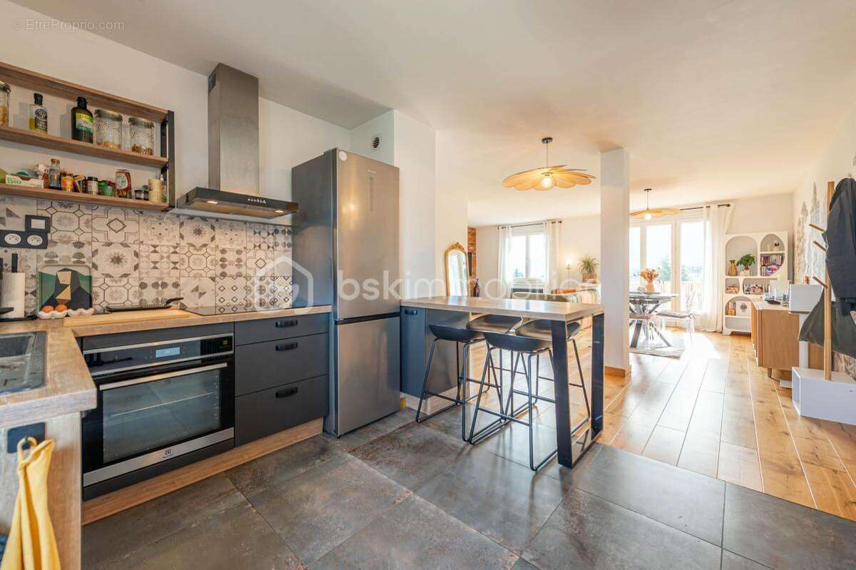 Appartement à LA ROCHE-SUR-FORON