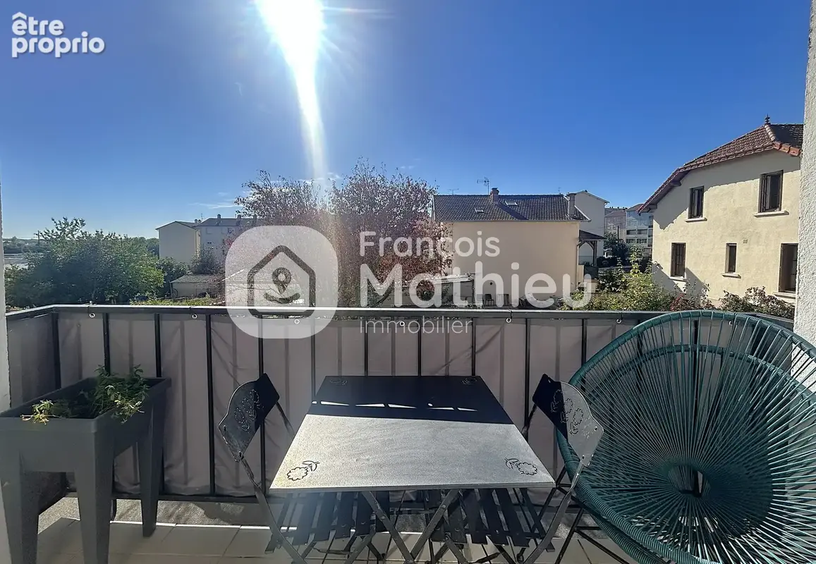 Mâcon - Appartement T4 avec balcon, garage et cave. - photo 14