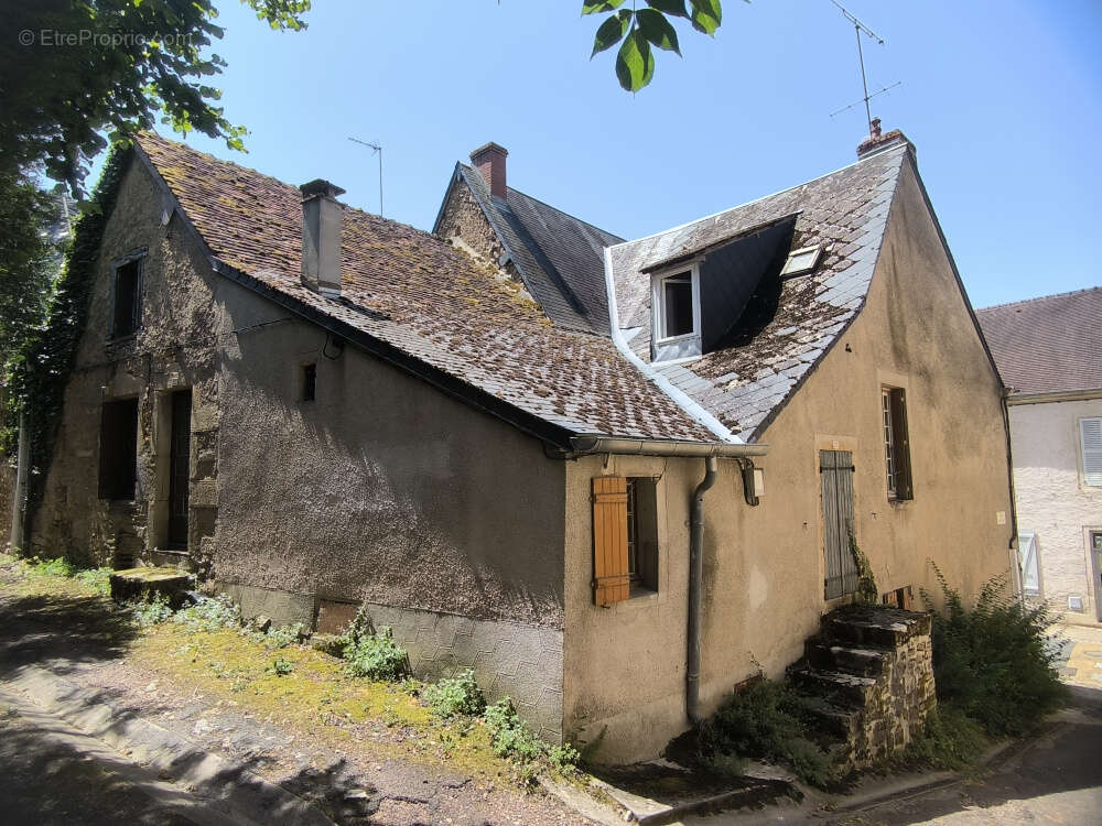 Maison à MOULINS-ENGILBERT