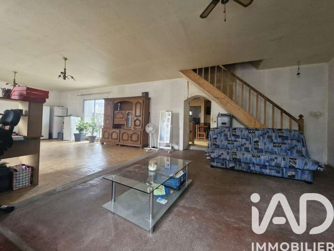Maison 138 m² à Saint-Martin-De-Macon  - photo 4