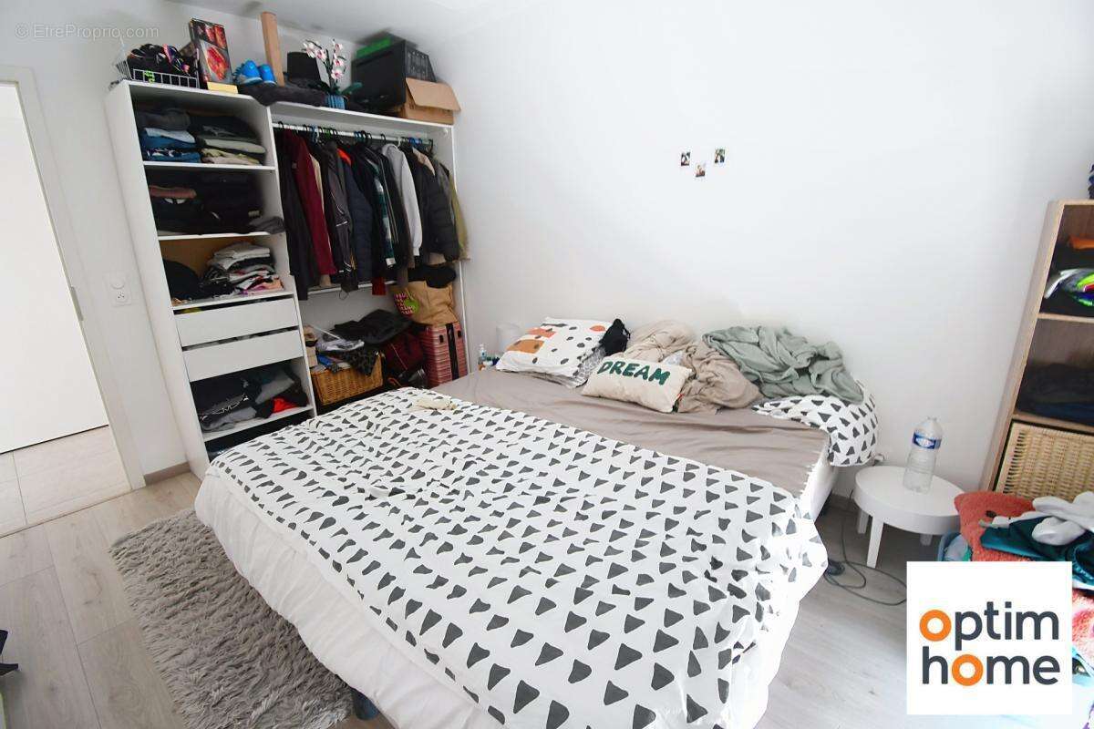 Appartement plain pied 50m2 environ - terrasse - place de parking privative - vendu meuble - photo 5