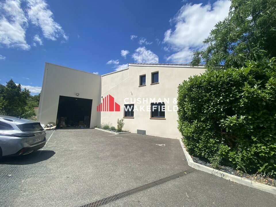 742 m² à Portet-Sur-Garonne  - photo 6