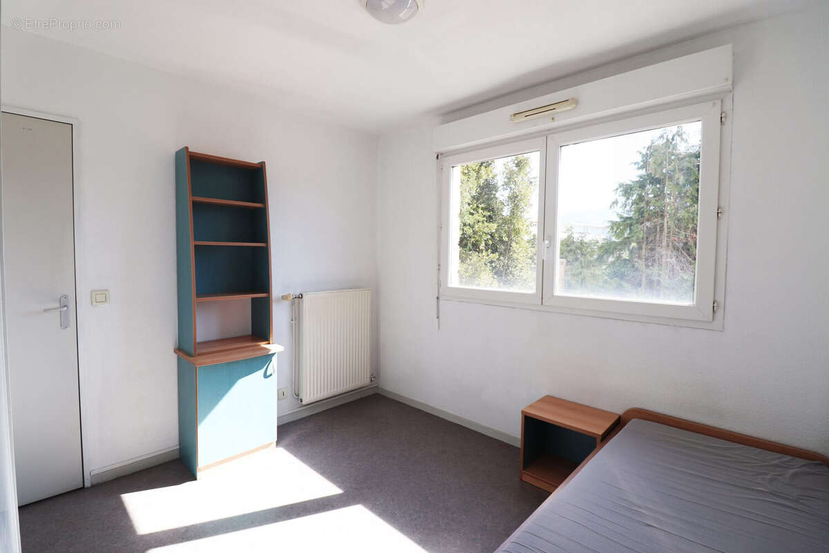 Appartement 28 m² à Echirolles  - photo 3